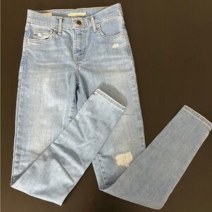 BRAND NEW LEVI Light Blue Distressed Women's Jeans